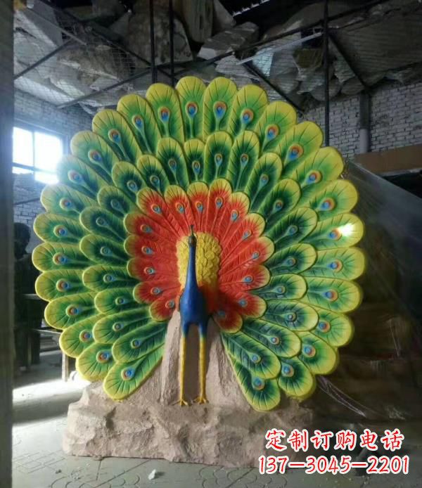 郑州玻璃钢制作的孔雀雕塑