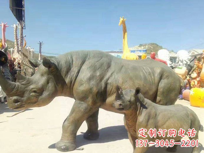 郑州玻璃钢制犀牛雕塑——精美外形、质感出众