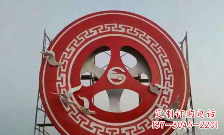 郑州不锈钢齿轮雕塑象征着时代进步