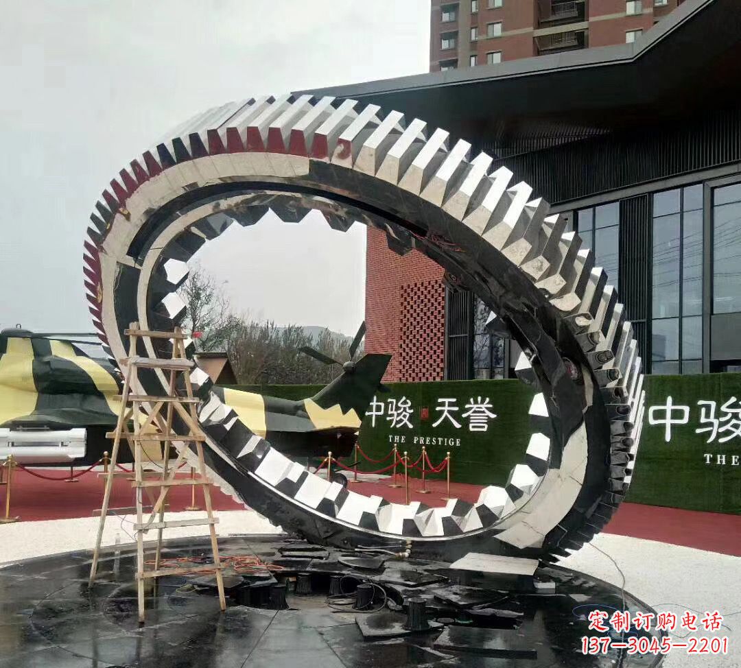 郑州不锈钢齿轮雕塑以科技艺术的形式演绎动力