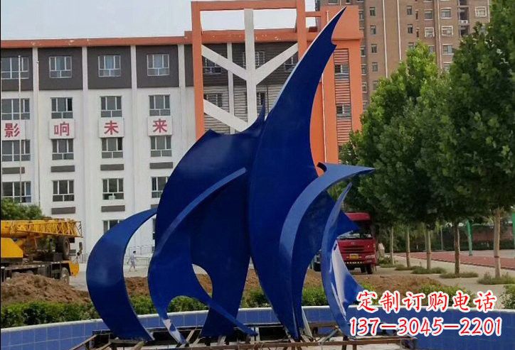 郑州不锈钢船帆雕塑象征着自由和希望