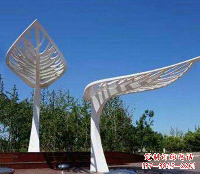 郑州精美不锈钢树叶雕塑