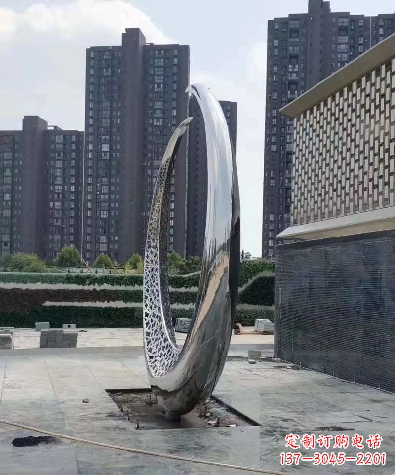 郑州精美不锈钢月亮雕塑
