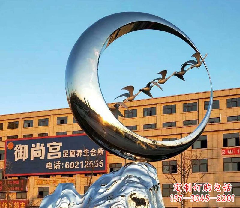 郑州不锈钢大雁雕塑象征着生机勃勃的美丽