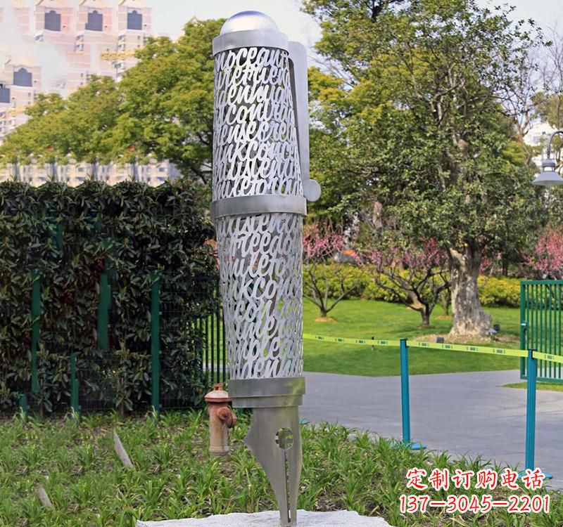 郑州精致不锈钢钢笔雕塑