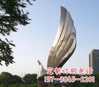 郑州不锈钢鸽子雕塑美丽的象征