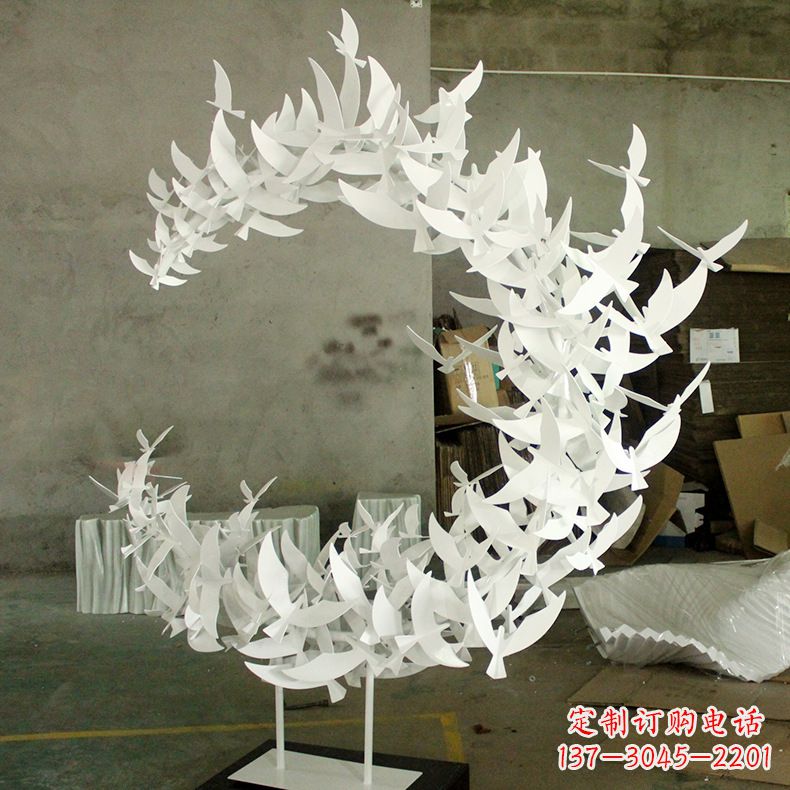 郑州不锈钢鸽子翱翔的象征