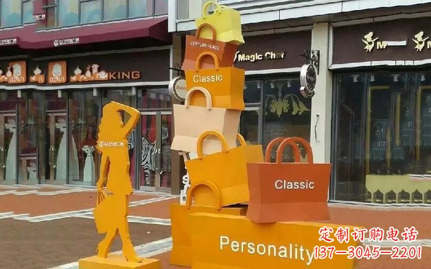 郑州街头景观购物袋雕塑