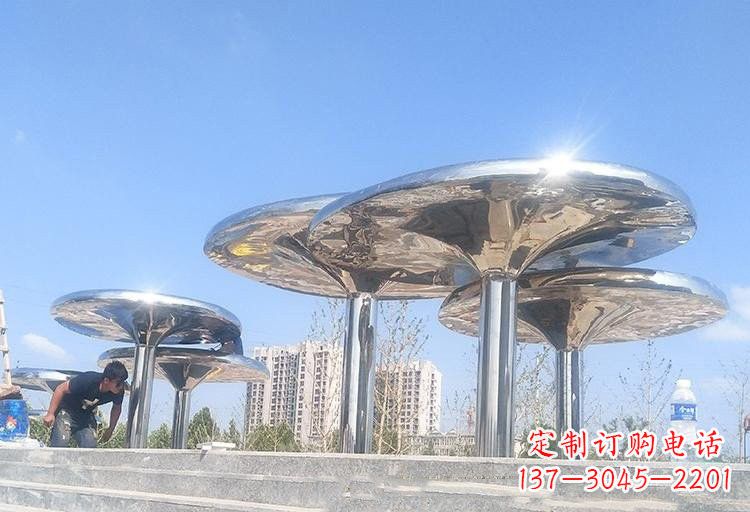 郑州不锈钢广场凉亭雕塑——精美雕塑点缀美丽环境
