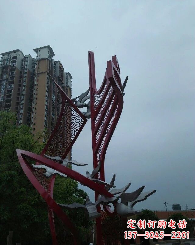 郑州不锈钢祥云纹船帆雕塑