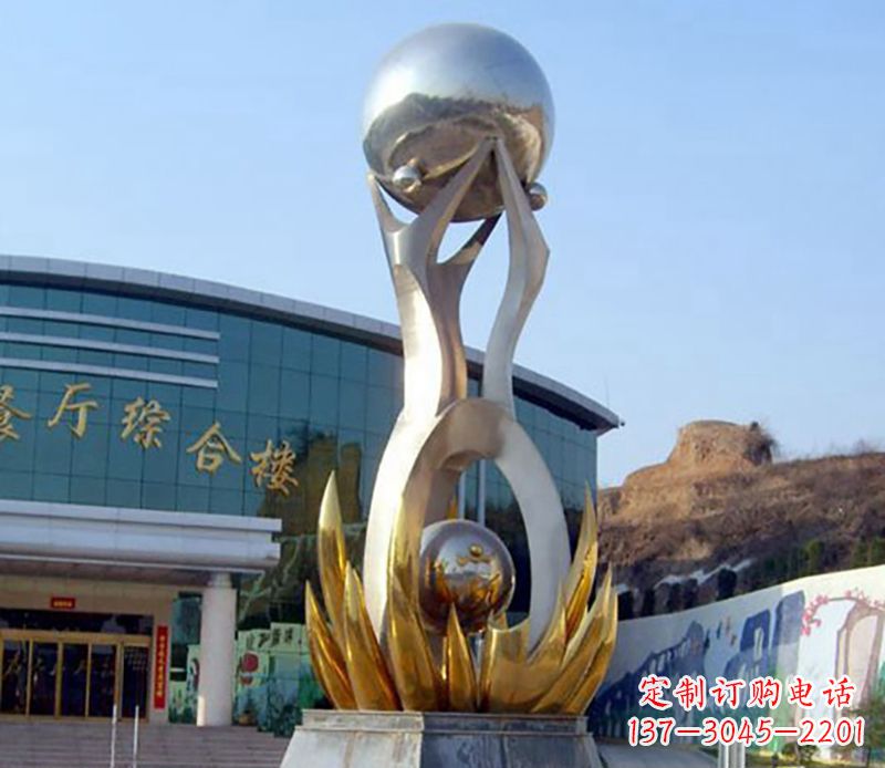 郑州不锈钢荷叶托球雕塑艺术之美