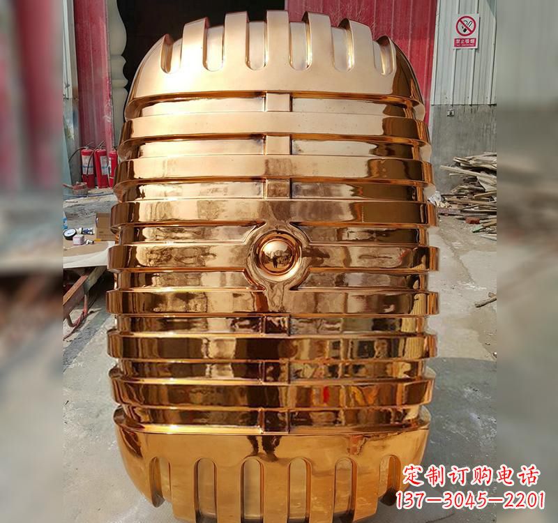 郑州不锈钢话筒雕塑传承历史的象征