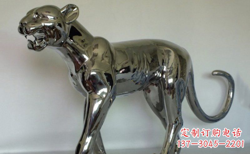 郑州不锈钢金钱豹雕塑给人以高贵气质的艺术瑰宝