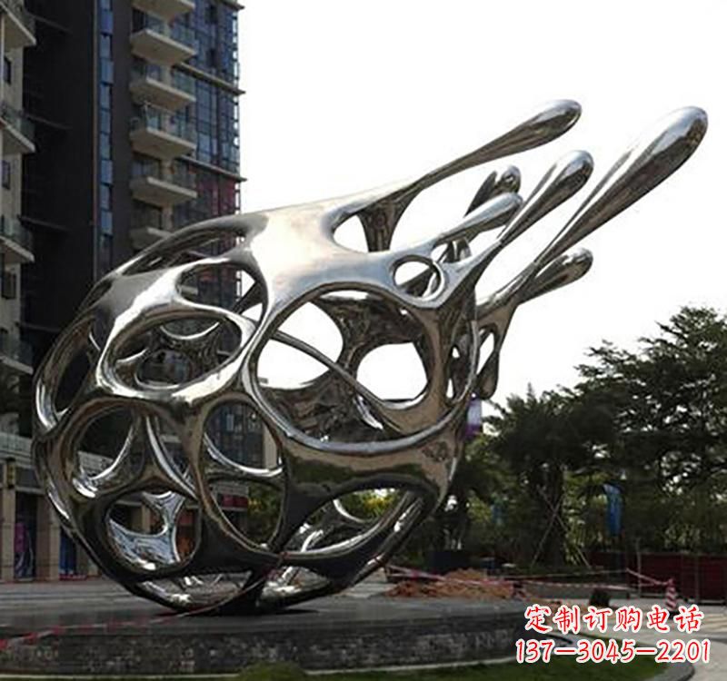郑州不锈钢镜面火龙果雕塑精致的艺术瑰宝