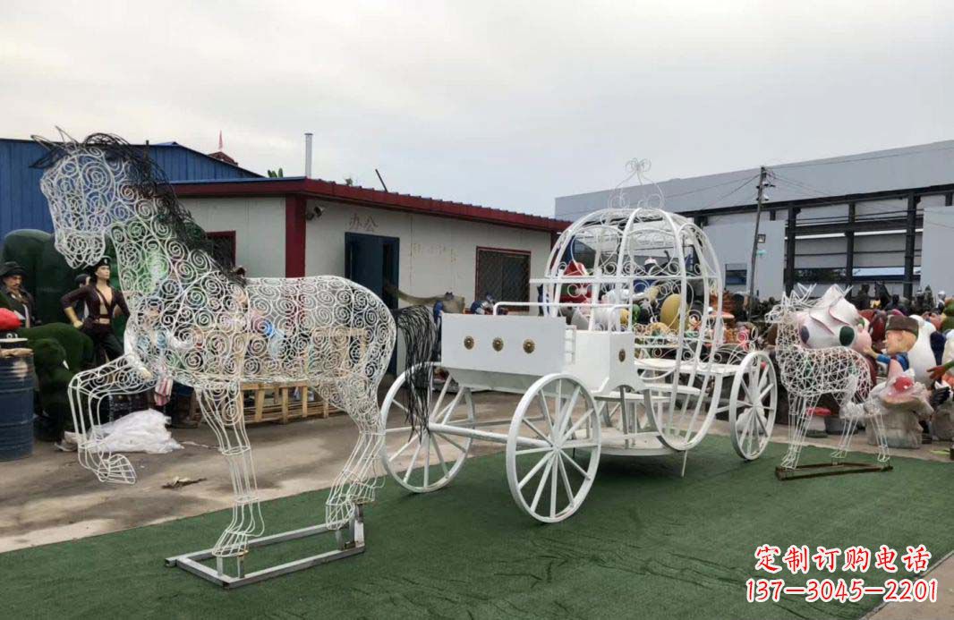 郑州不锈钢镂空欧式马车雕塑精美造型点缀空间