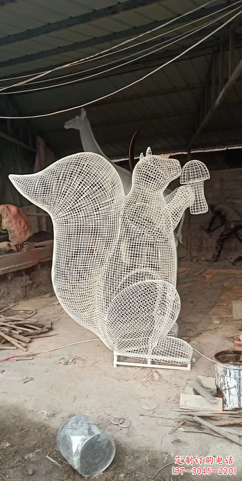郑州不锈钢松鼠雕塑精美的艺术作品