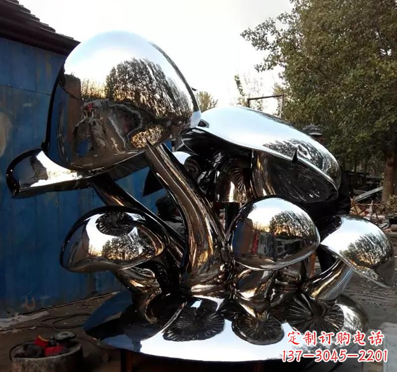 郑州不锈钢蘑菇雕塑给空间增添活力