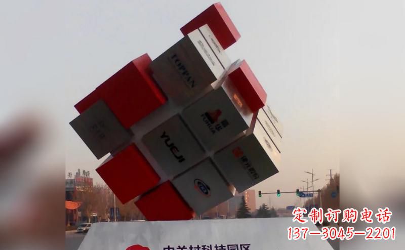 郑州不锈钢魔方雕塑艺术精灵的精彩表现