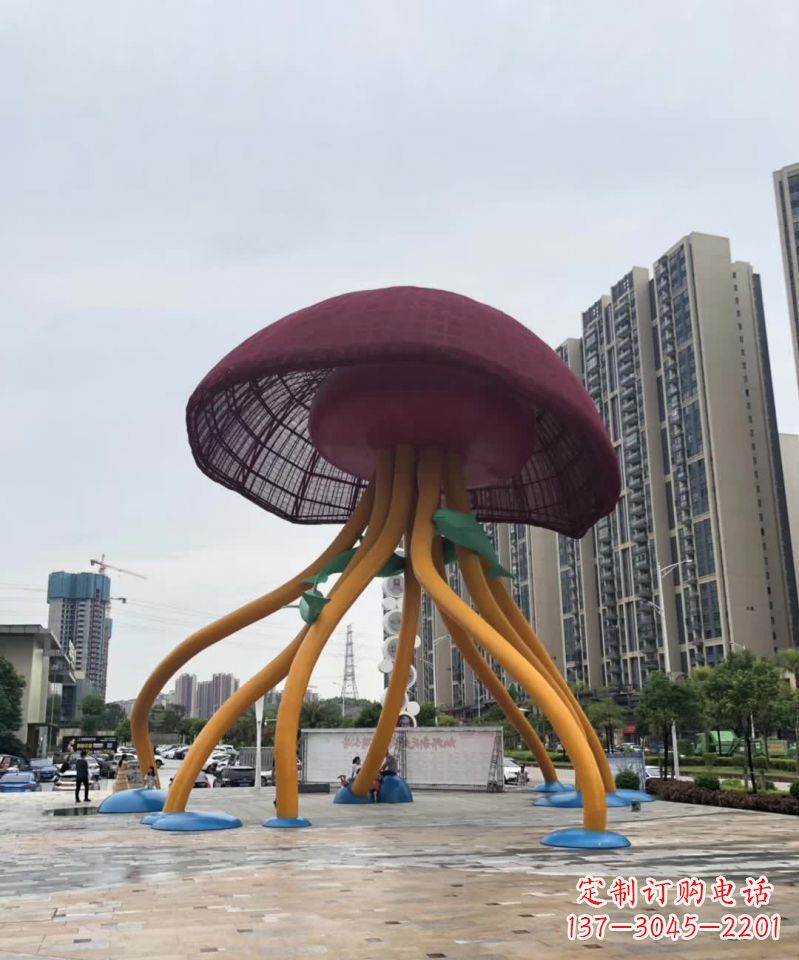 郑州城市点缀之美——不锈钢蘑菇雕塑