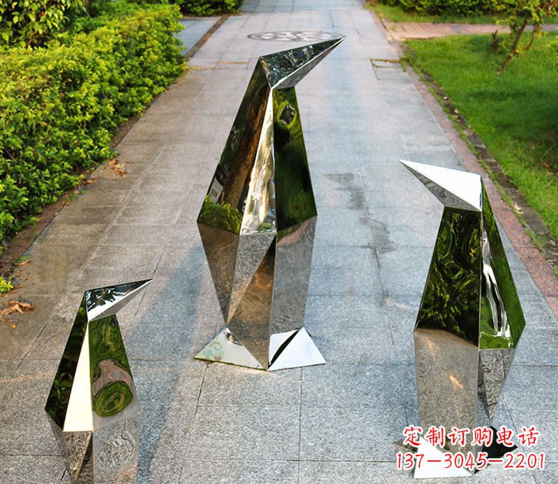 郑州精致的抽象不锈钢企鹅雕塑