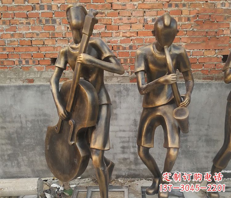 郑州雄伟屹立——萨克斯铜雕