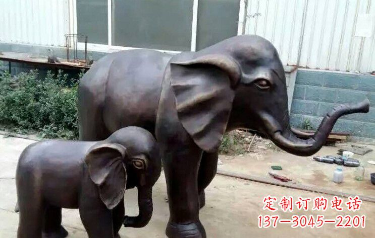 郑州浓情母子情·大象铜雕塑