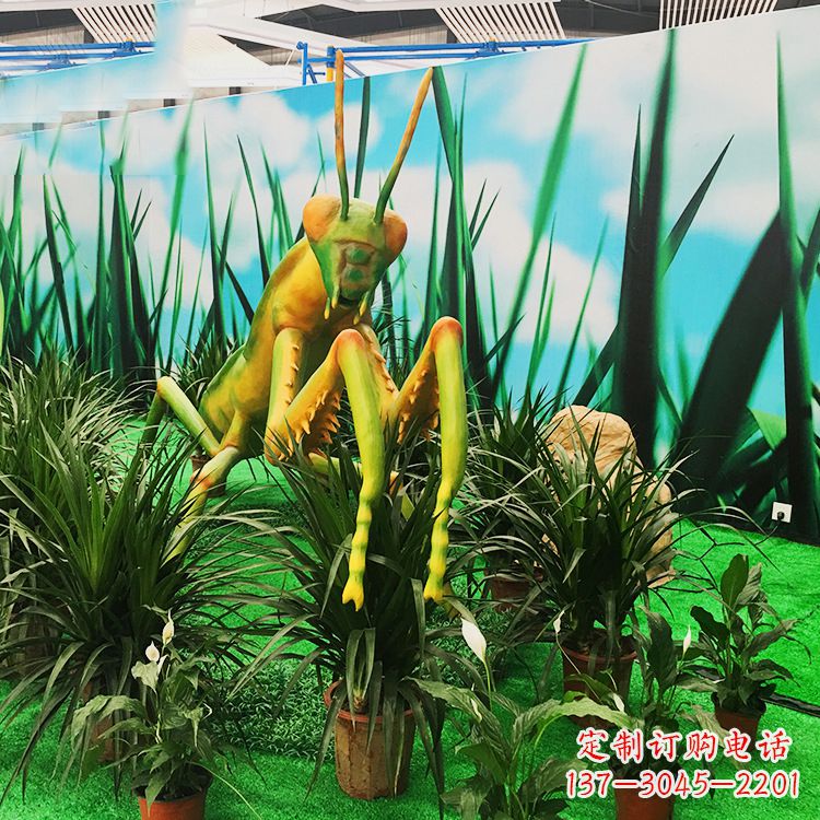 郑州优雅螳螂玻璃钢雕塑
