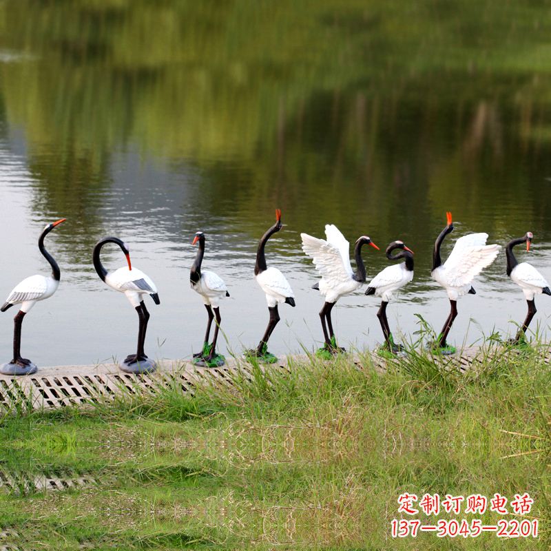 郑州玻璃钢动物水池雕塑
