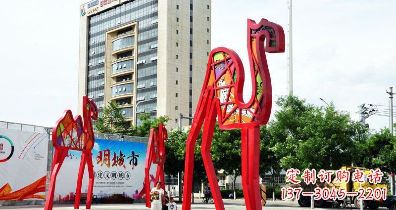 郑州品质精良的公园不锈钢骆驼雕塑