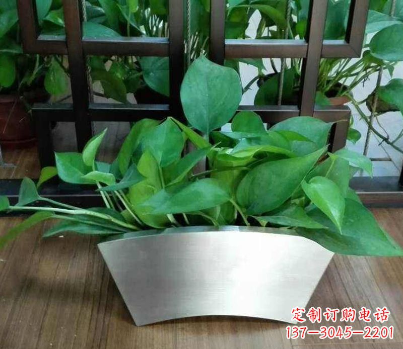 郑州高质量不锈钢花盆雕塑,享受自然完美烘托