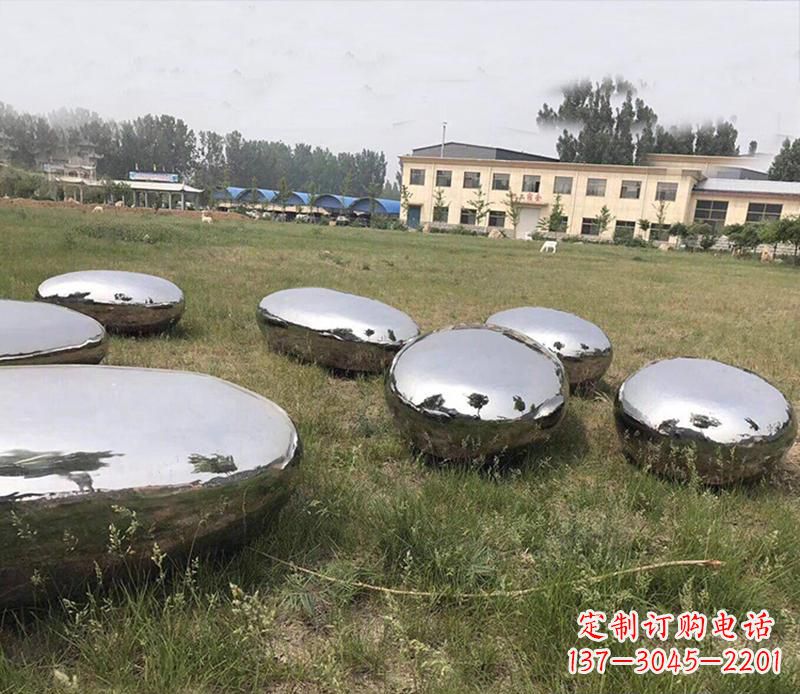 郑州精美不锈钢水滴景观雕塑