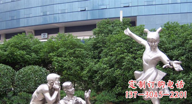 郑州优质不锈钢学生人物雕塑