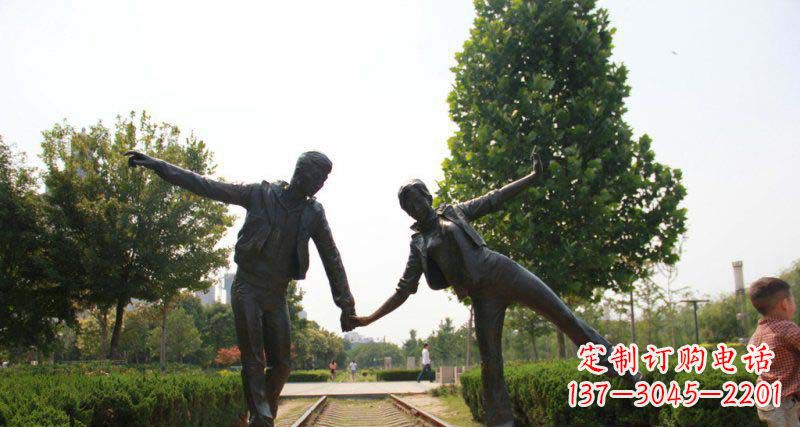 郑州浪漫之旅——情侣铜雕定制
