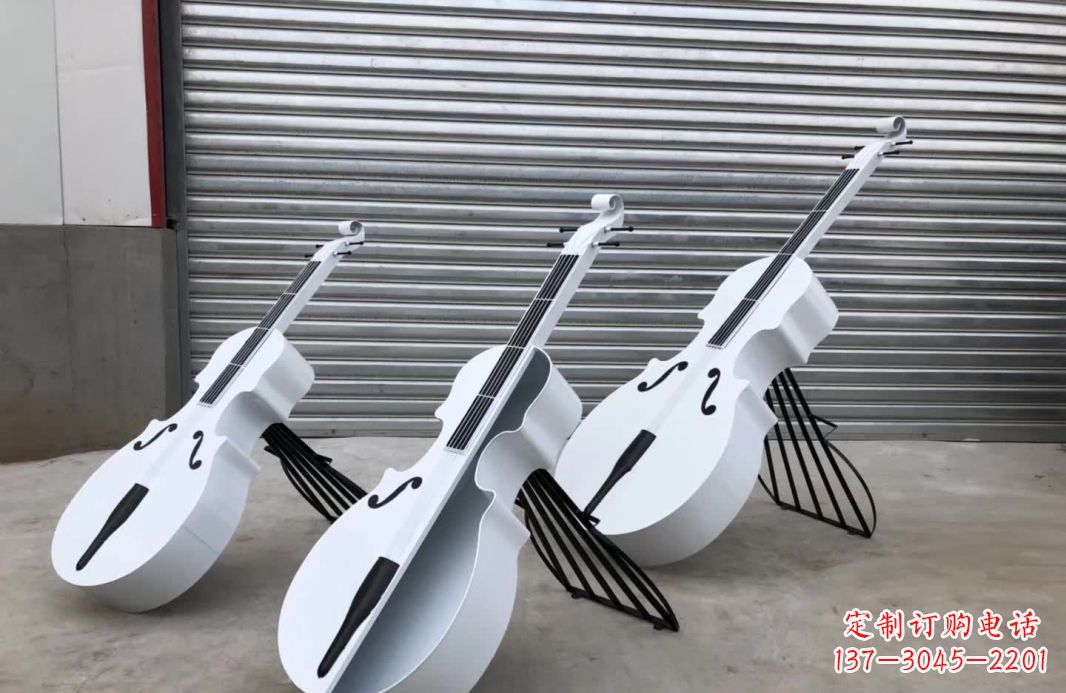 郑州广场不锈钢大提琴雕塑1