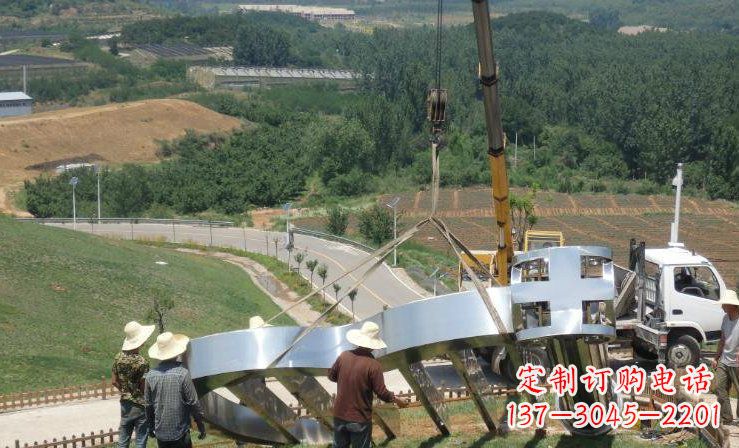 郑州中领雕塑:高质量不锈钢竖琴雕塑