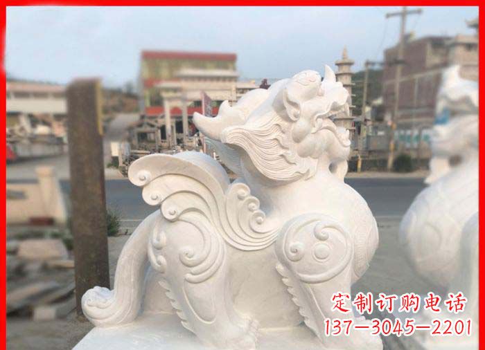 郑州中领雕塑：精美汉白玉貔貅门口招财石雕