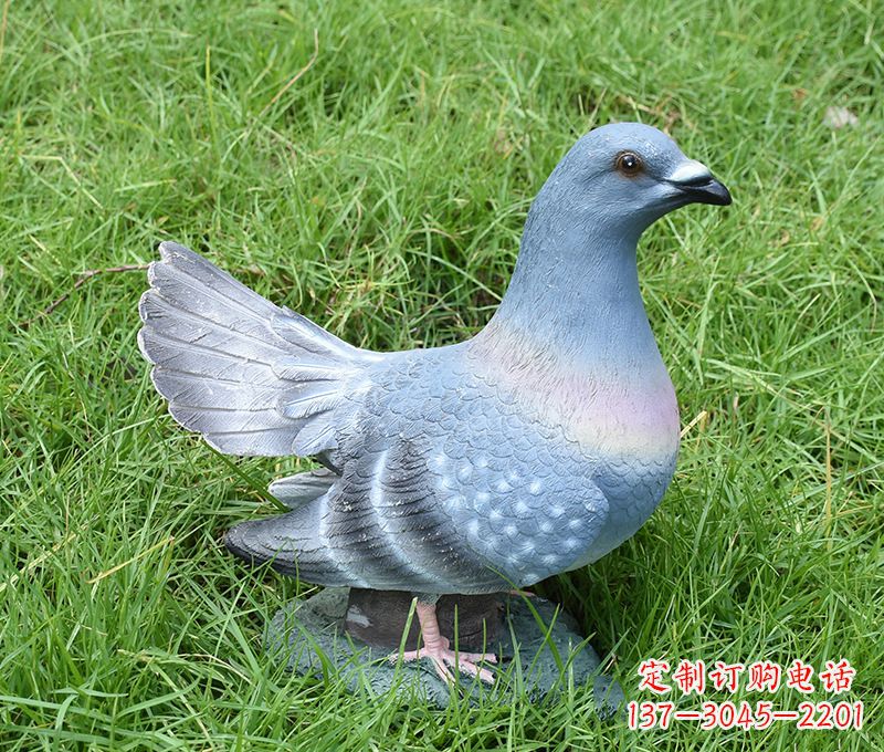 郑州传递和平信息的和平鸽雕塑