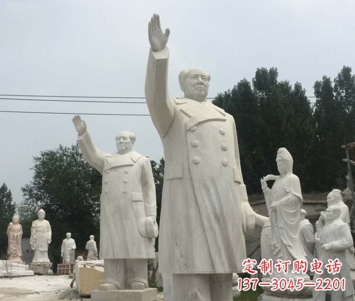 郑州挥手的毛主席校园伟人石雕