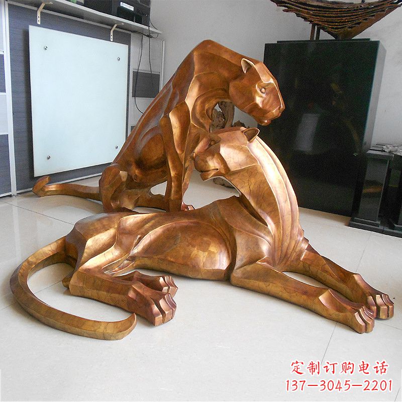 郑州草坪广场商场十二生肖铜雕豹塑