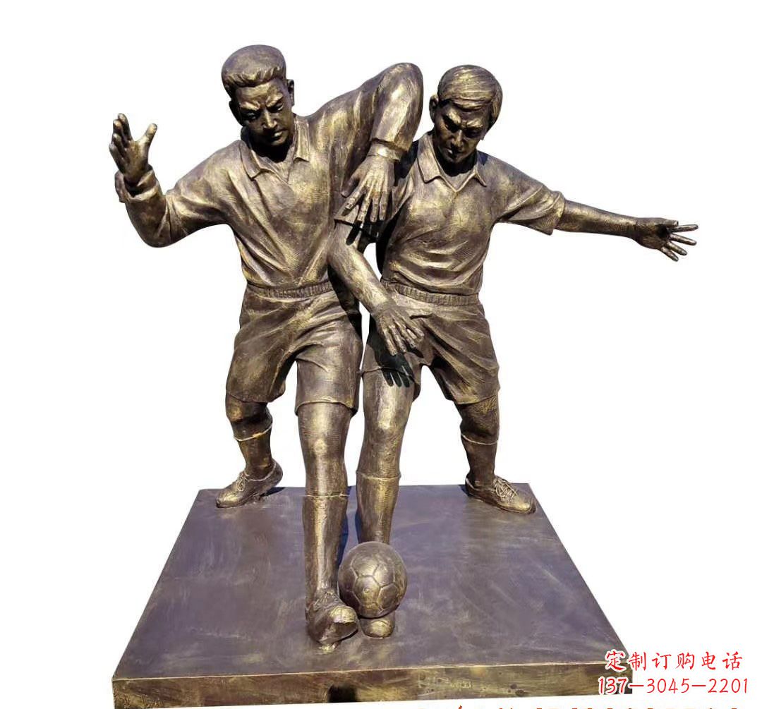 郑州踢足球人物铜雕