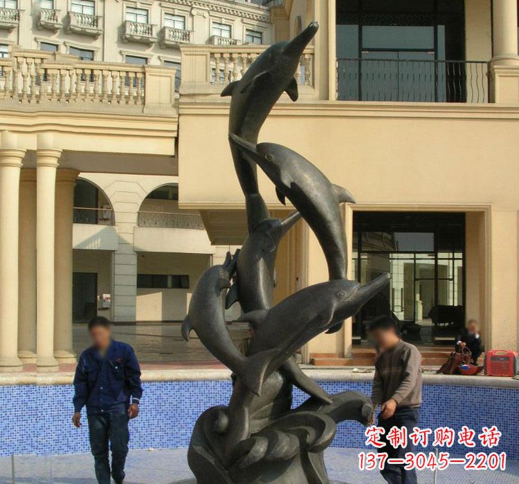 郑州跳跃海豚雕塑