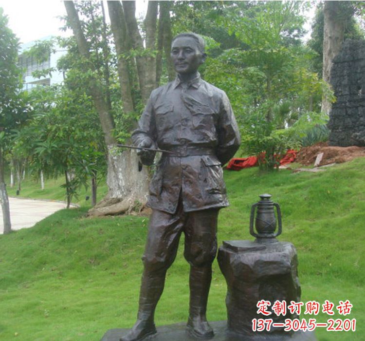 郑州铜雕青年时期邓小平