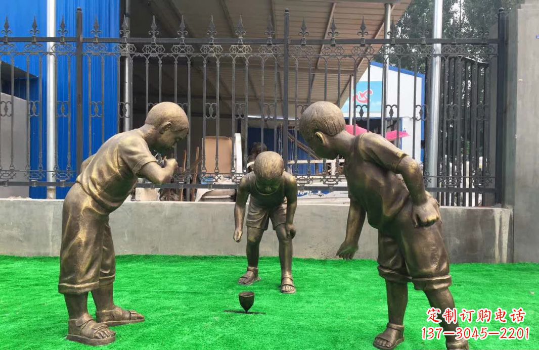 郑州玩陀螺儿童铜雕塑