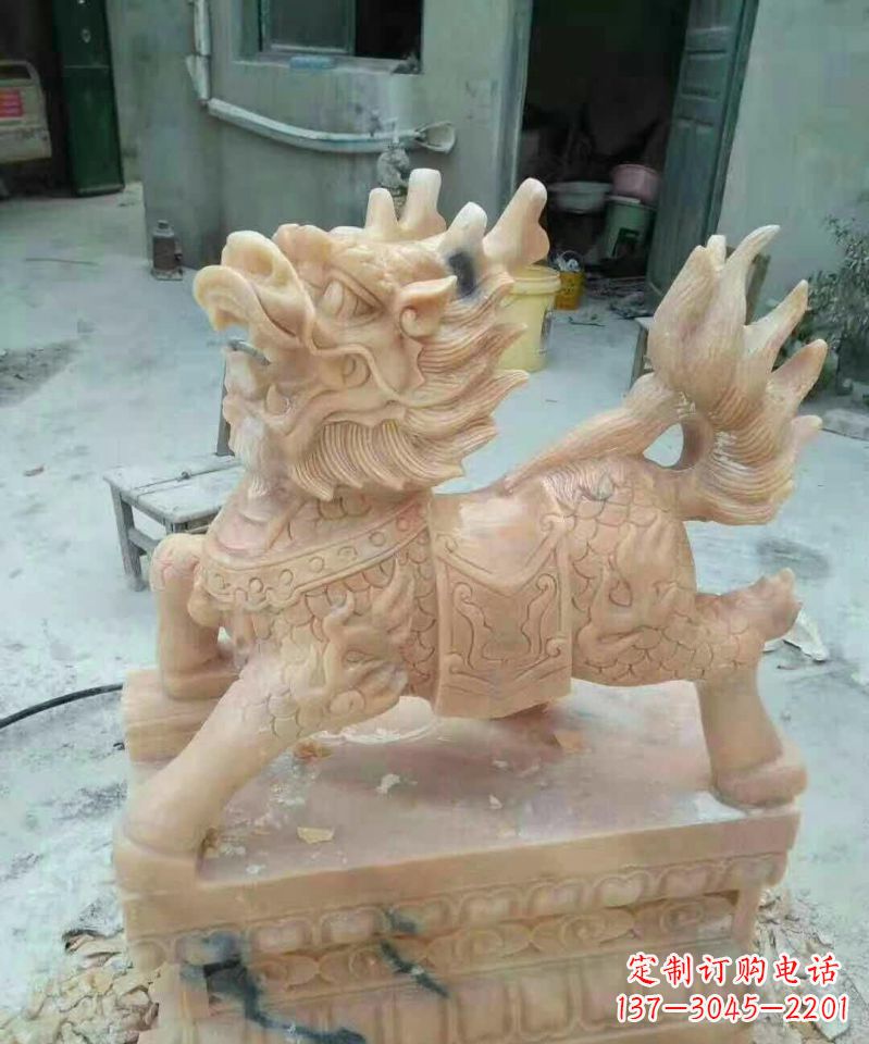 郑州晚霞红麒麟雕塑112