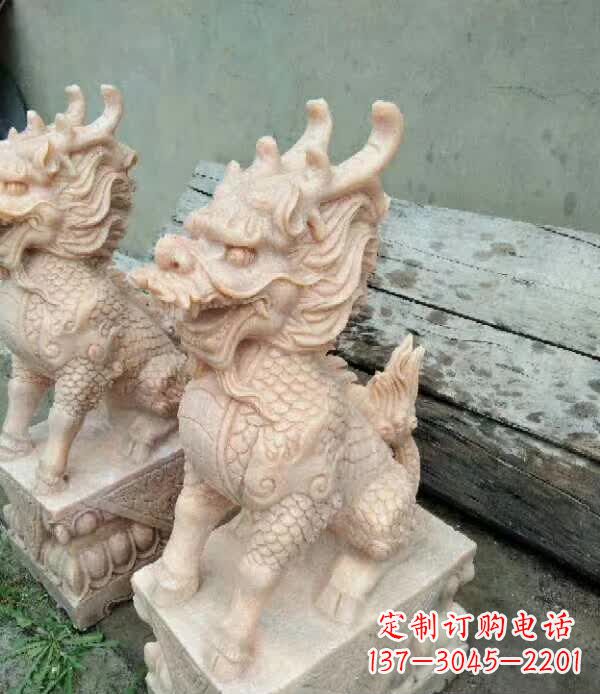 郑州晚霞红石雕麒麟