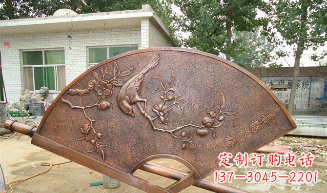 郑州喜鹊登梅扇子景观铜浮雕