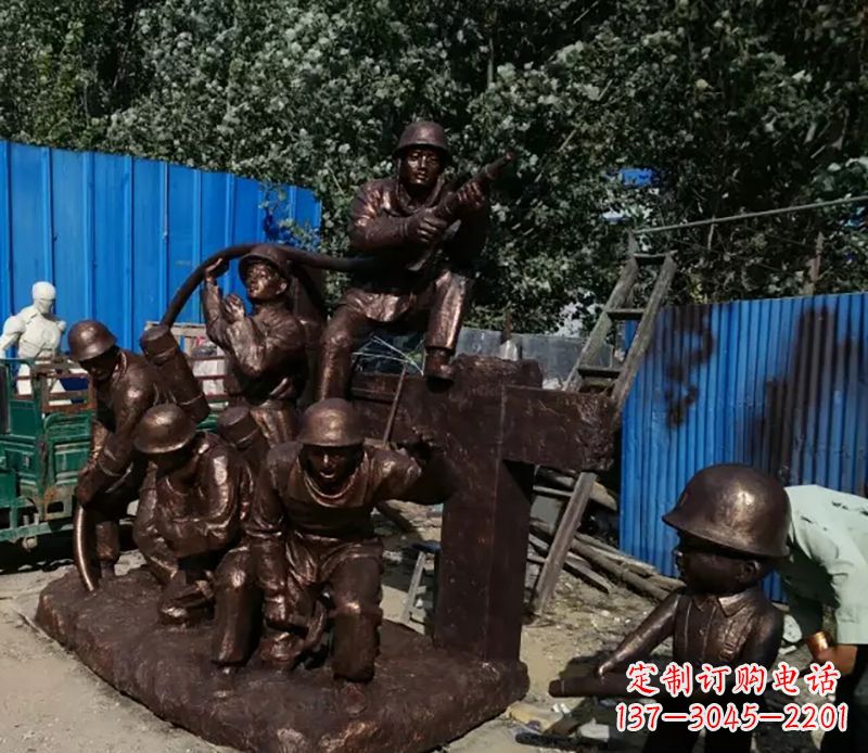 郑州消防员灭火景观雕塑
