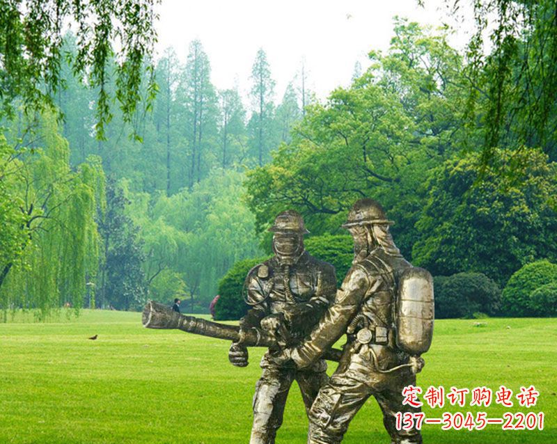 郑州消防员灭火铜雕