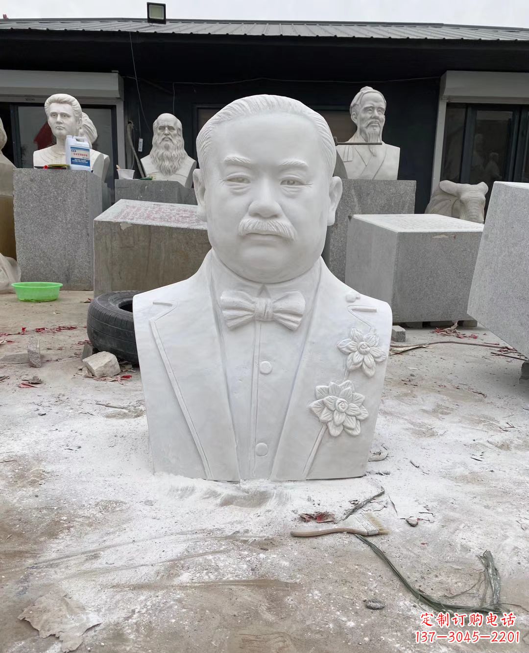 郑州校园名人詹天佑头像石雕