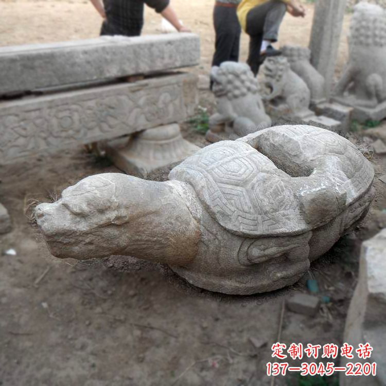 郑州朱雀站在赑屃上的石雕